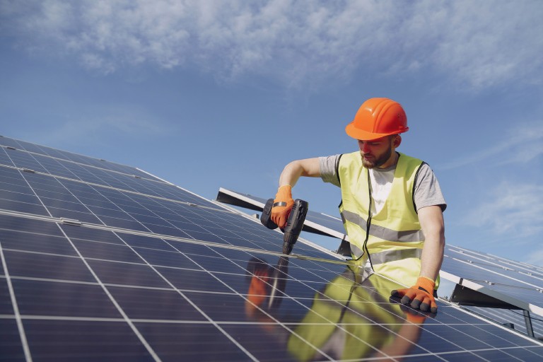 Utilizarea unui acumulator suplimentar creste eficienta energetica a sistemului solar.