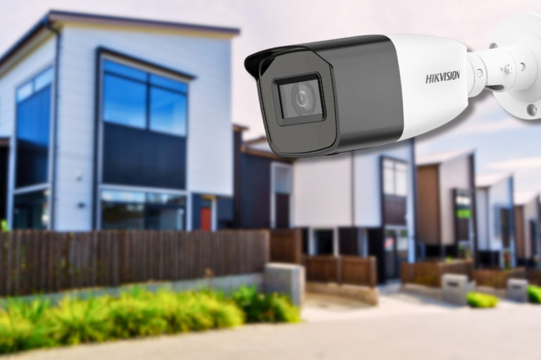 Diferente camere supraveghere exterior vs. interior.