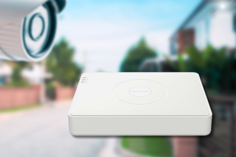 DVR 16 canale pentru sisteme de supraveghere.