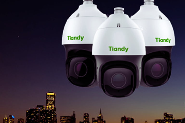 Camera supraveghere exterior cu AI.